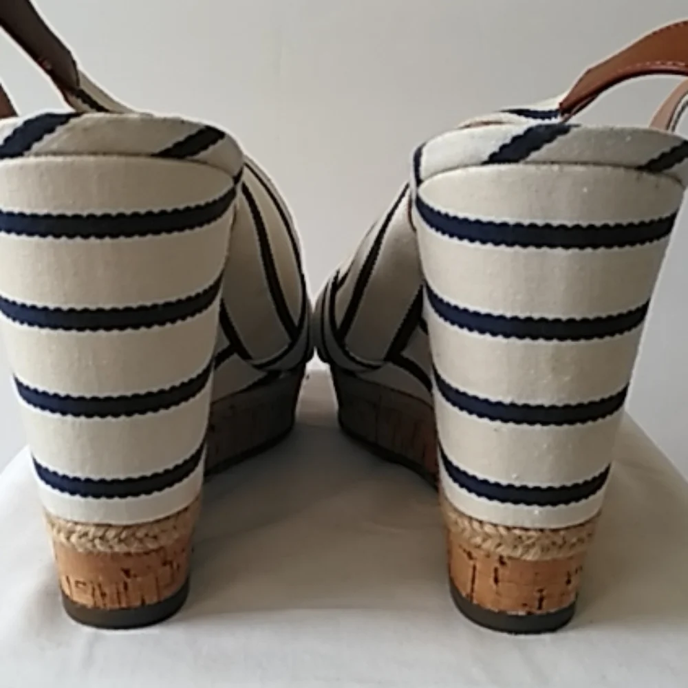 Cream and navy sling back peep toe nautical‎ sandals